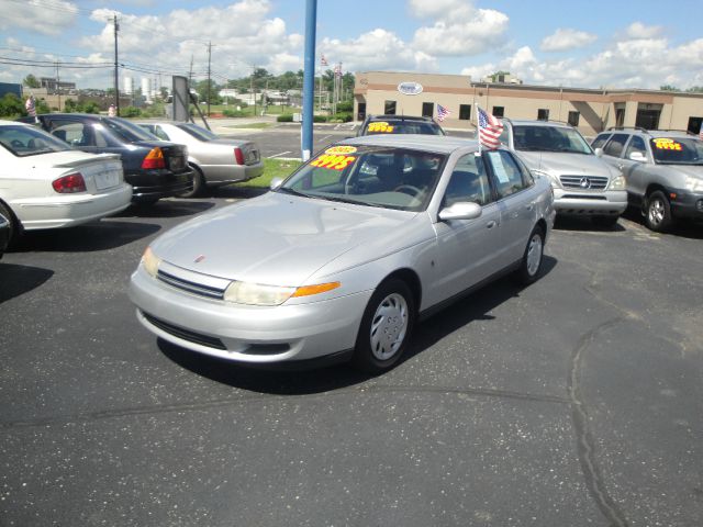 2002 Saturn L Series 2WD Eddie Bauer