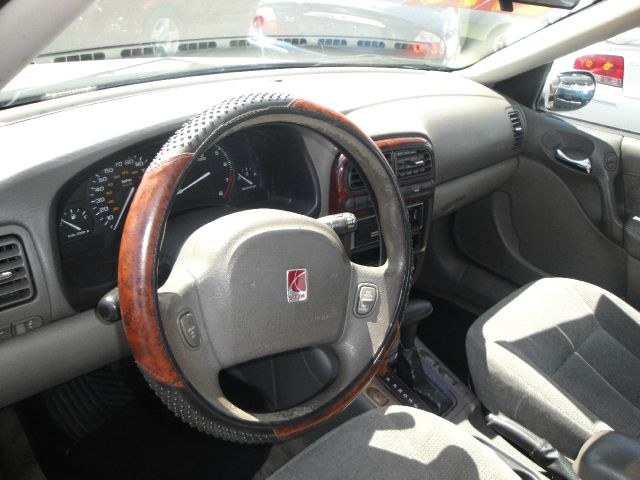 2002 Saturn L Series 2WD Eddie Bauer