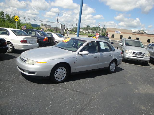 2002 Saturn L Series 2WD Eddie Bauer