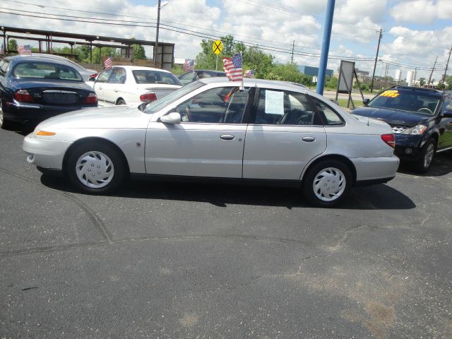 2002 Saturn L Series 2WD Eddie Bauer