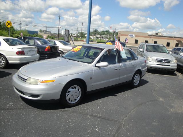 2002 Saturn L Series 2WD Eddie Bauer