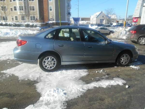 2003 Saturn L Series 2WD Eddie Bauer