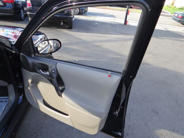 2003 Saturn L Series 2WD Eddie Bauer