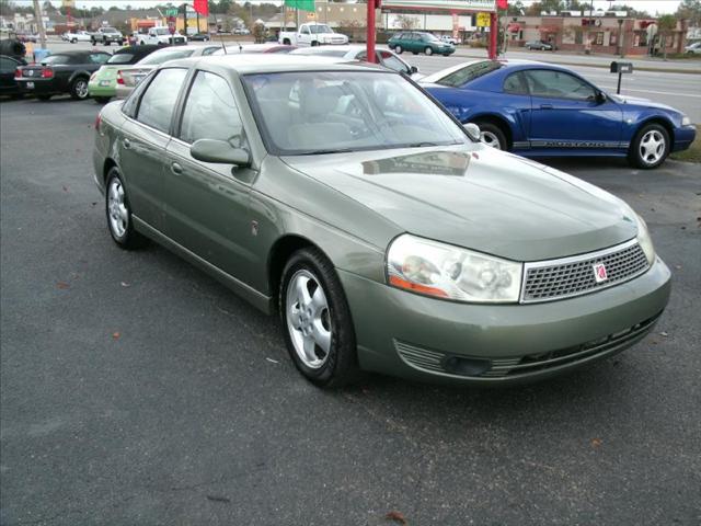 2003 Saturn L Series Blk Ext With Silver Trin