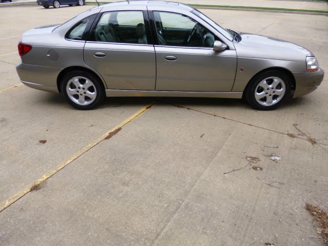 2003 Saturn L Series 2WD Eddie Bauer