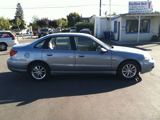 2003 Saturn L Series 2WD Eddie Bauer