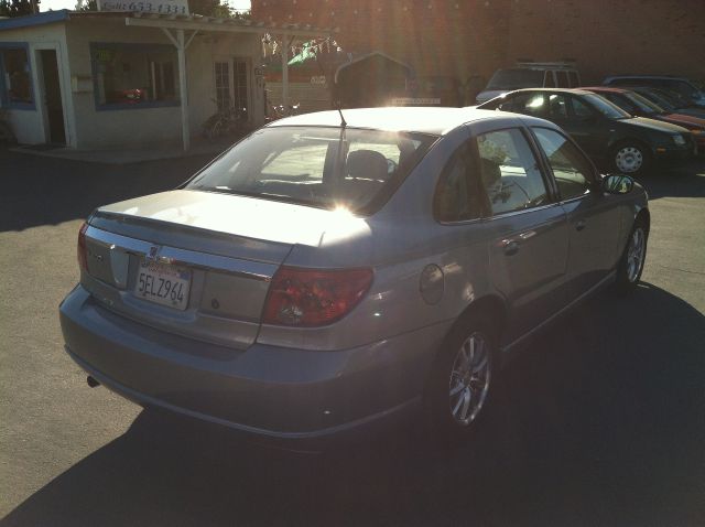 2003 Saturn L Series 2WD Eddie Bauer