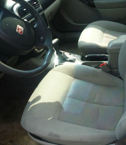 2003 Saturn L Series 2WD Eddie Bauer