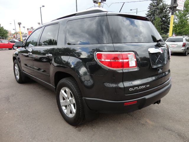 2007 Saturn Outlook 4WD 4dr VP