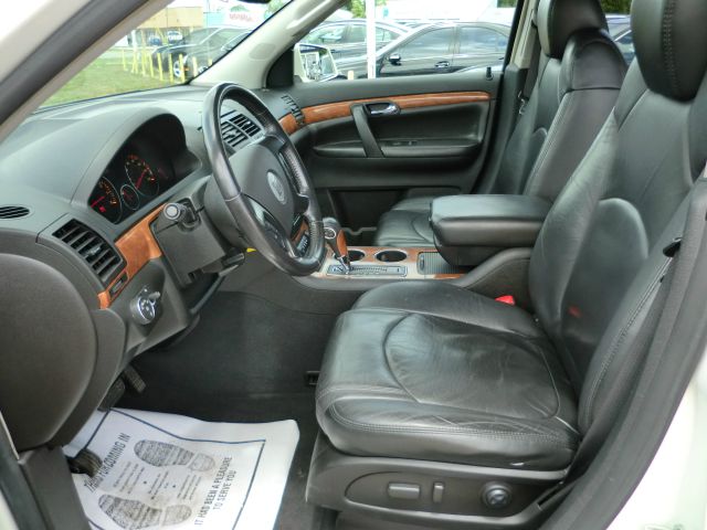 2008 Saturn Outlook E63 AMG Sedan 4D
