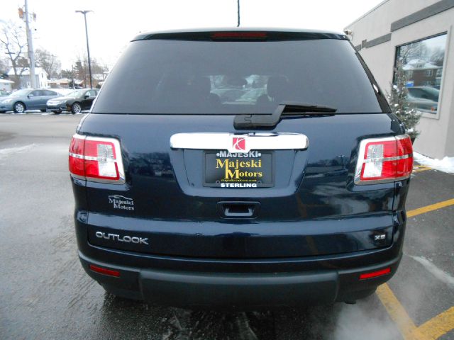 2009 Saturn Outlook 4WD 4dr VP