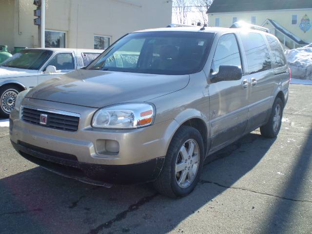 2005 Saturn Relay Touring W/nav.sys