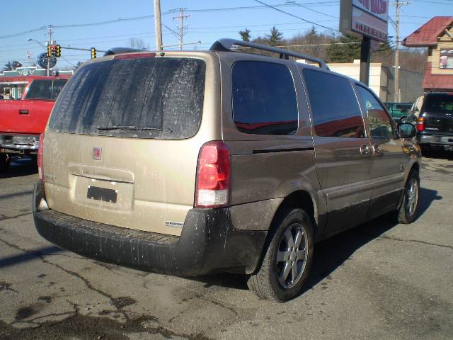 2005 Saturn Relay Touring W/nav.sys