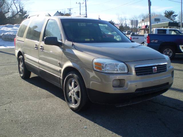 2005 Saturn Relay Touring W/nav.sys