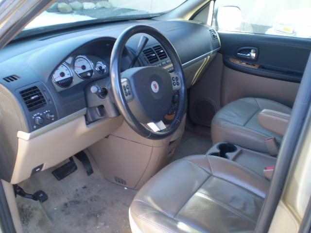 2005 Saturn Relay Touring W/nav.sys