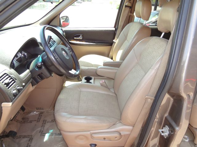 2005 Saturn Relay Limited Pickup 4D 6 1/2 Ft