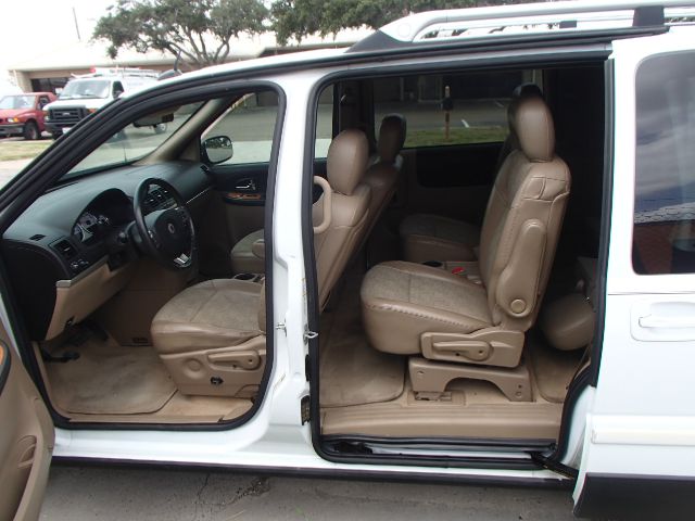 2005 Saturn Relay Limited Pickup 4D 6 1/2 Ft