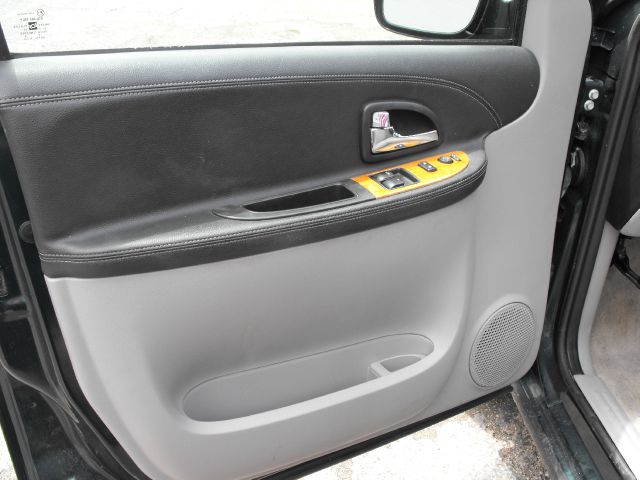 2005 Saturn Relay Centurion Crew Cab 4WD