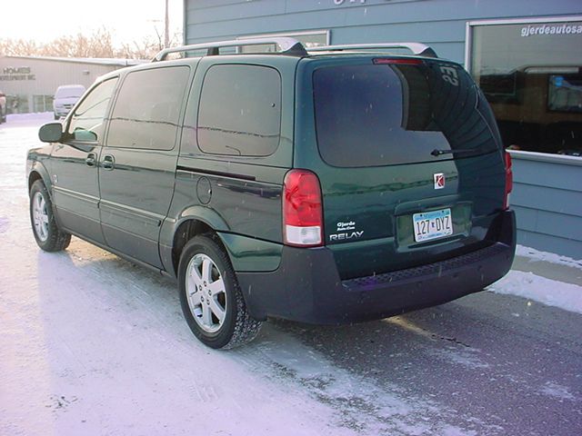 2005 Saturn Relay 2dr 3.8L Auto Track