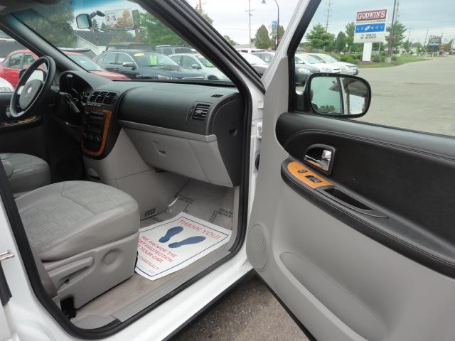 2005 Saturn Relay Unknown