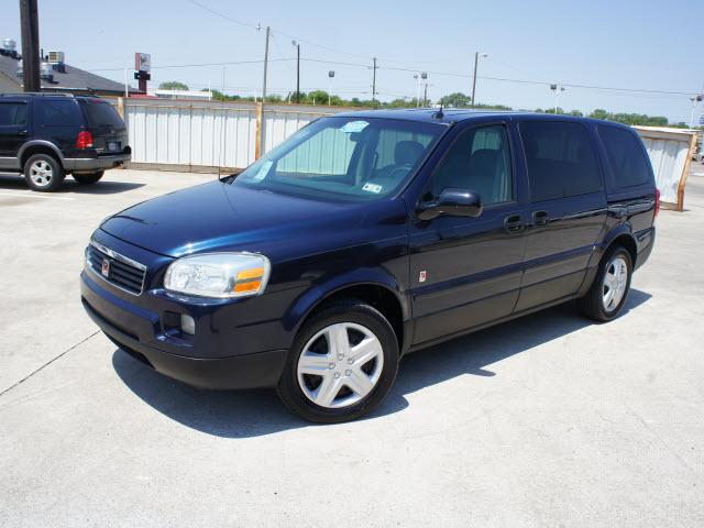 2005 Saturn Relay R/T Coupe