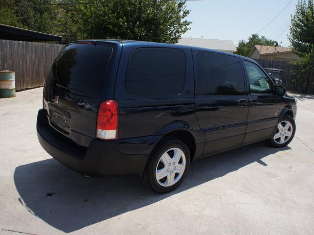 2005 Saturn Relay R/T Coupe
