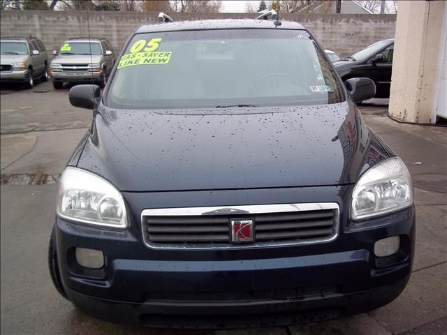 2005 Saturn Relay Touring W/nav.sys