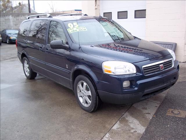 2005 Saturn Relay Touring W/nav.sys