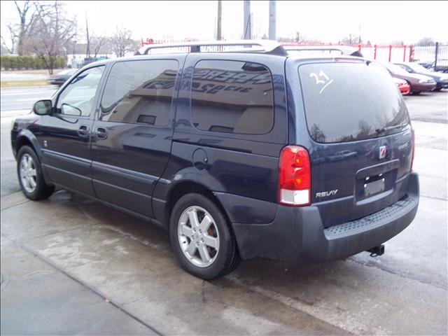 2005 Saturn Relay Touring W/nav.sys