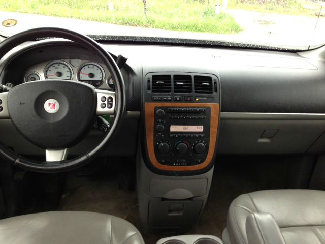 2006 Saturn Relay 2dr 3.8L Auto Track