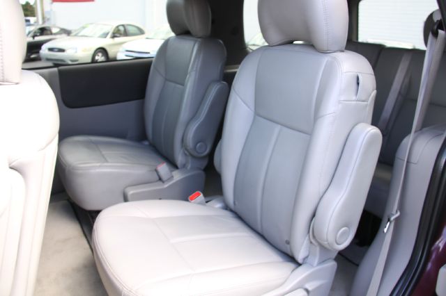 2007 Saturn Relay 2dr 3.8L Auto Track