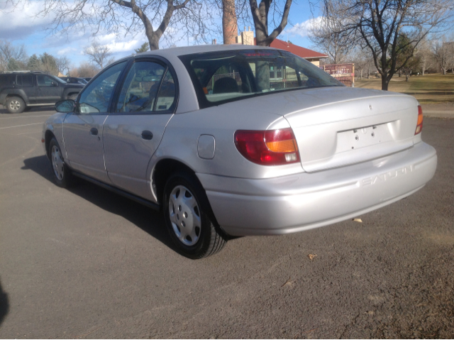 2001 Saturn SL Base S