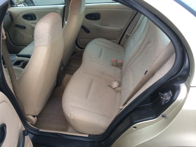 2002 Saturn SL Base S