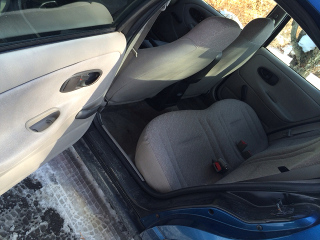 2002 Saturn SL Base S