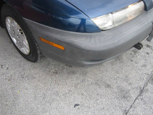 1997 Saturn S Series Base S