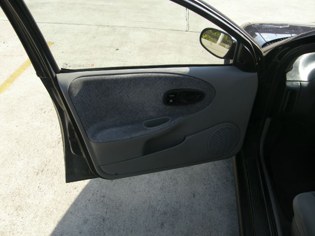 1997 Saturn S Series XLS