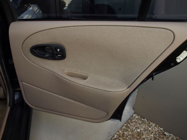 1998 Saturn S Series XLS