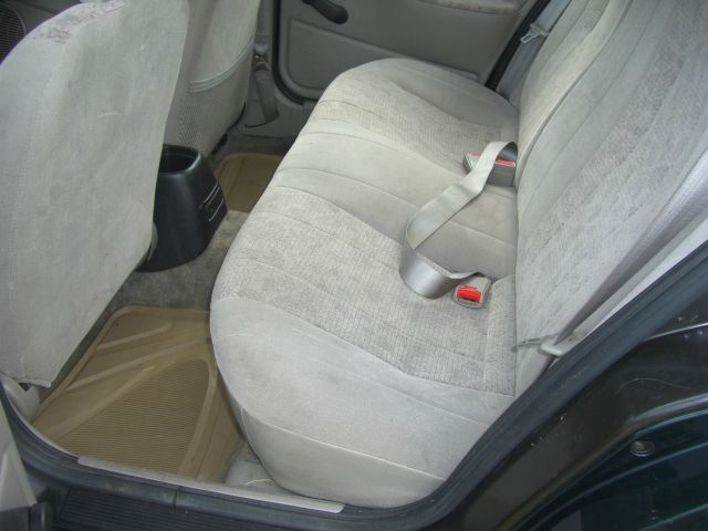 1998 Saturn S Series XLS