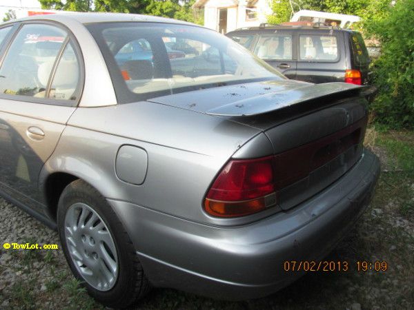 1999 Saturn S Series XLS