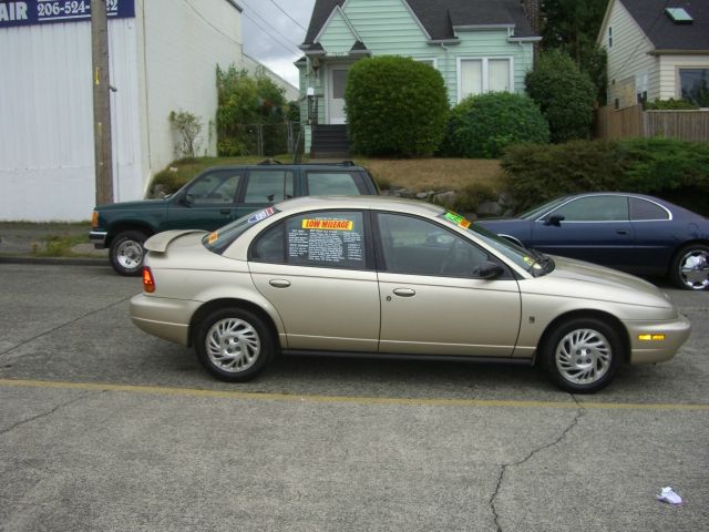 1999 Saturn S Series XLS