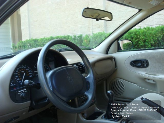 1999 Saturn S Series XLS