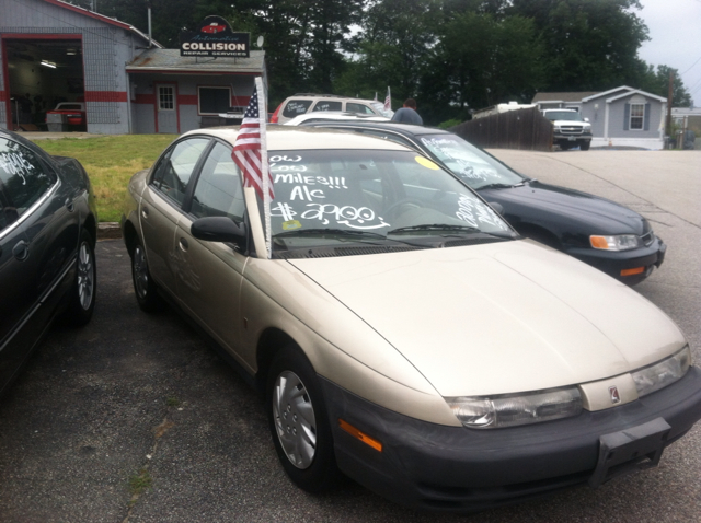1999 Saturn S Series Base S