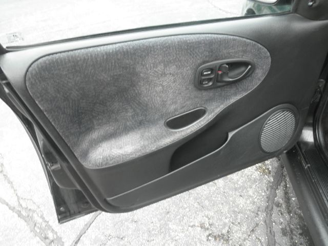 1999 Saturn S Series XLS