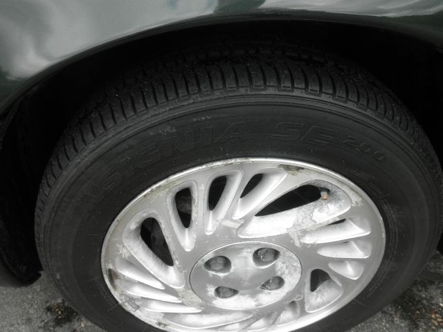 1999 Saturn S Series XLS