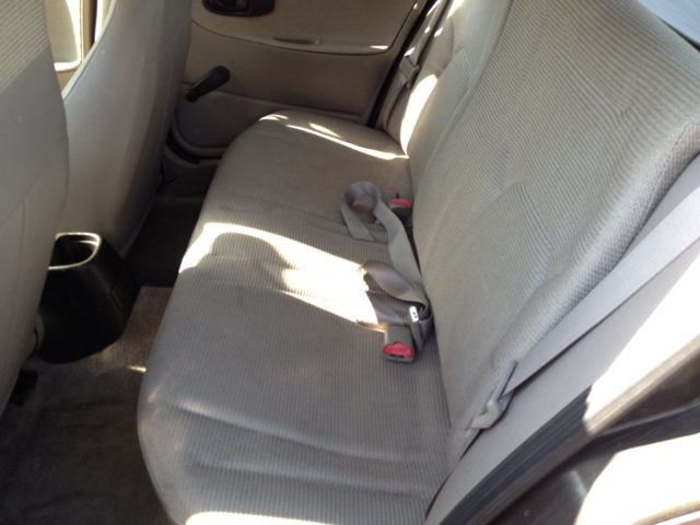 1999 Saturn S Series Dump