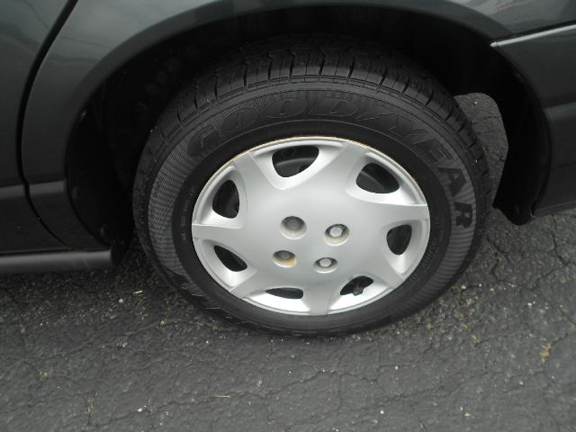 2000 Saturn S Series Base S