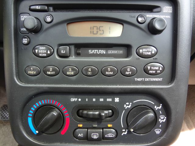 2000 Saturn S Series SE Front-wheel Drive