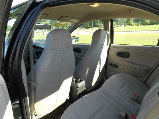 2001 Saturn S Series Base S