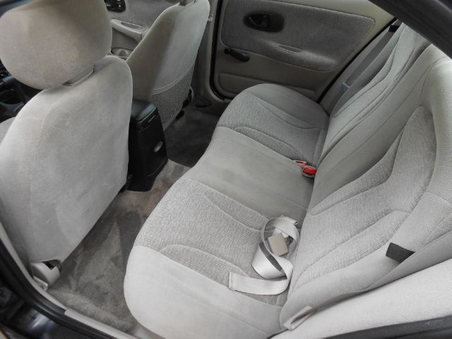 2001 Saturn S Series XLS