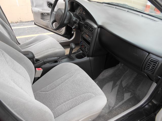 2001 Saturn S Series XLS